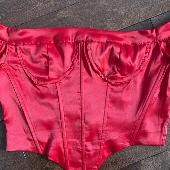 🔴SOLD🔴FashionNova Corset Satin Top - Picture 3 of 5
